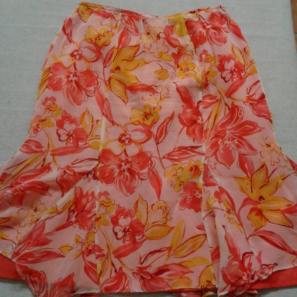 LA RUE 39  PETITE Women  SILK  Skirt 6P - Picture 2 of 8
